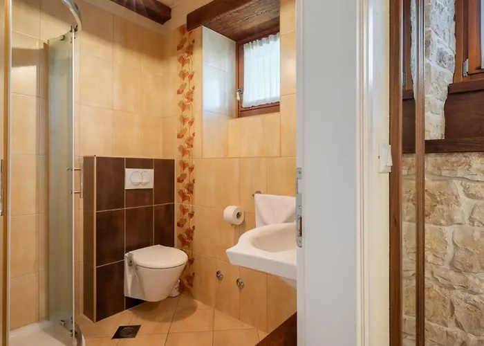 Rustic Banko With Grill In Tinjan * Rajki